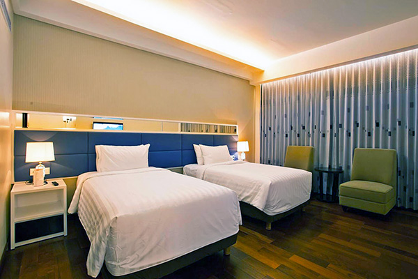 Tour Golden palace Hotel Lombok Room