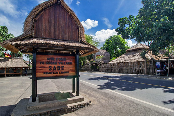 Tour to Sade Village Lombok